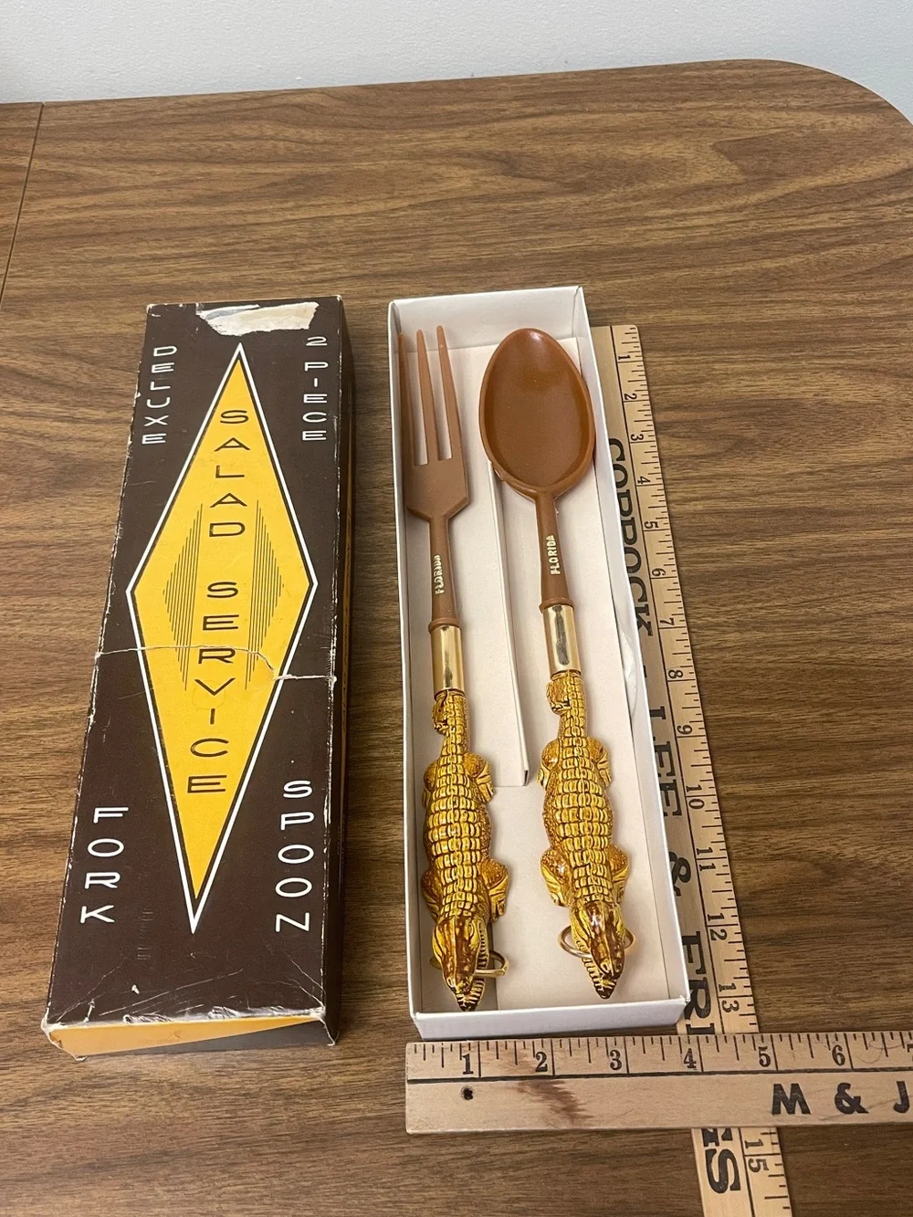 Vintage 70's Collectible Florida Alligator Spoon and Fork Salad Serving Set
